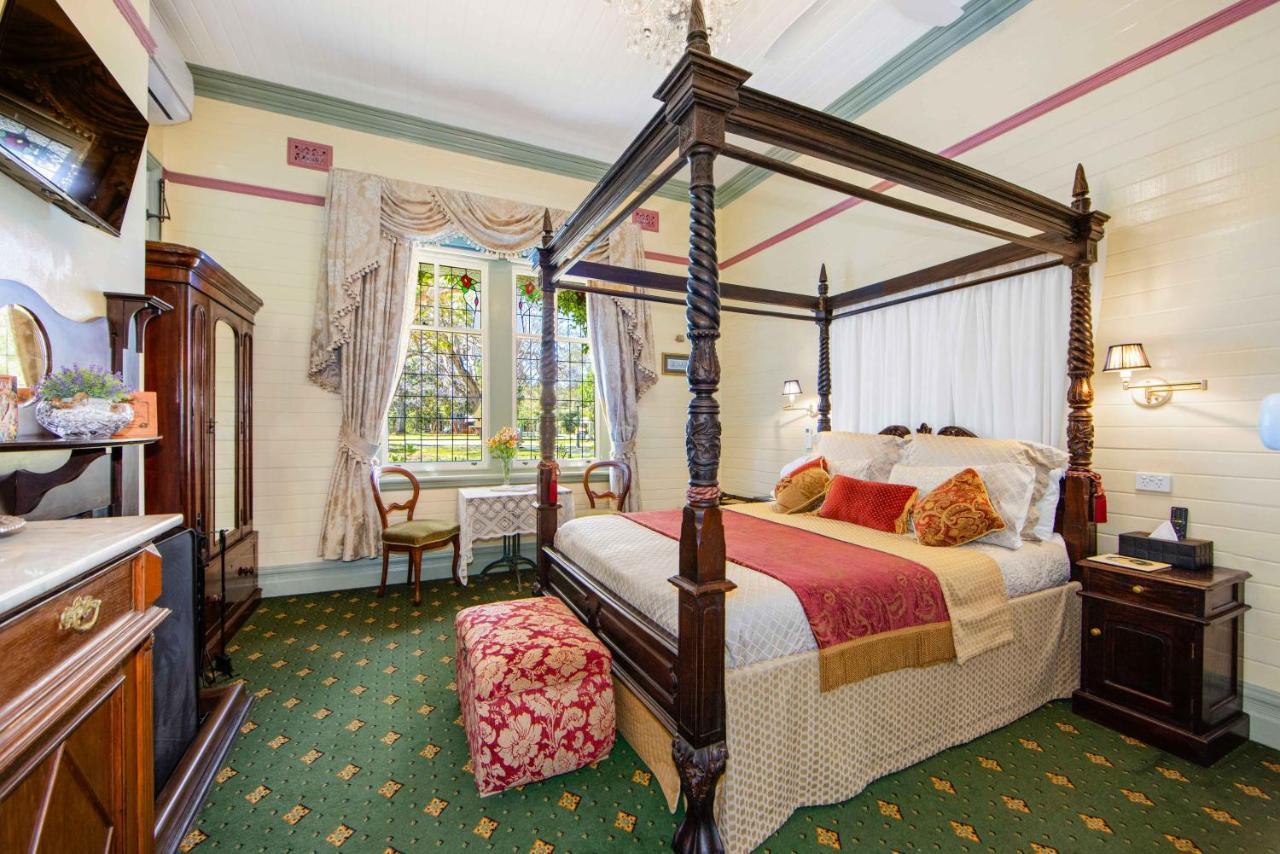 The Old Bank Gladstone Licensed Restaurant & Boutique Accommodation Hat Head Экстерьер фото