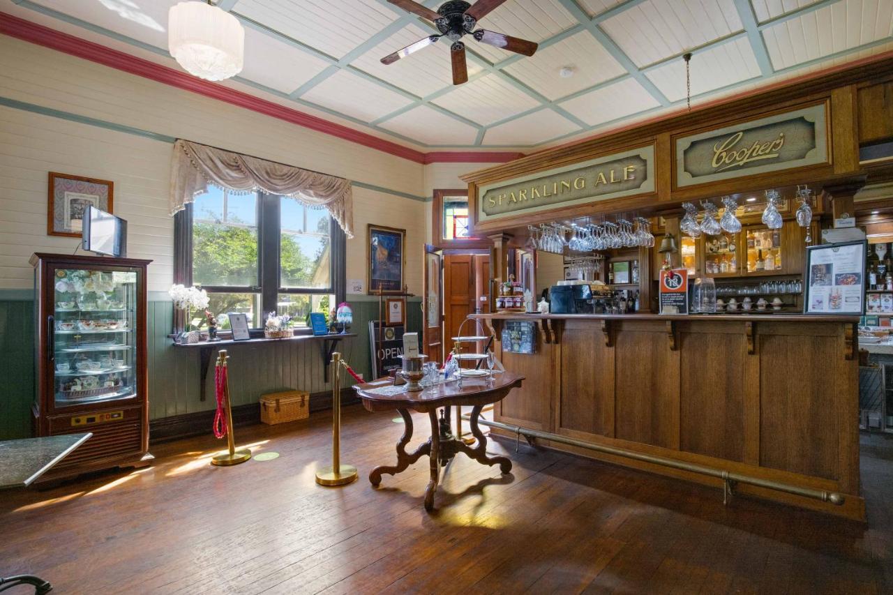 The Old Bank Gladstone Licensed Restaurant & Boutique Accommodation Hat Head Экстерьер фото